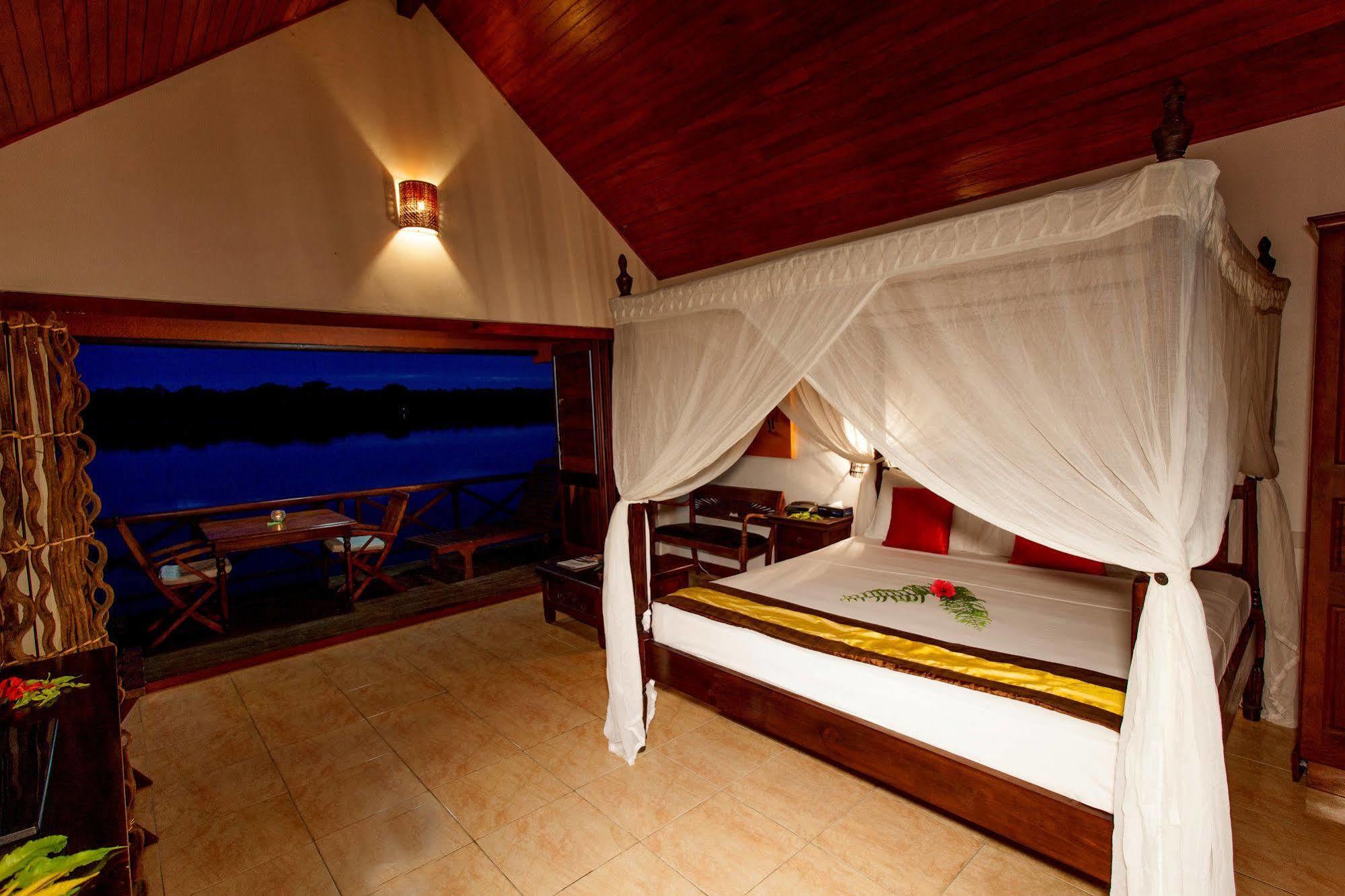 Sunset Bungalows Resort, Vanuatu Πορτ Βίλα Εξωτερικό φωτογραφία