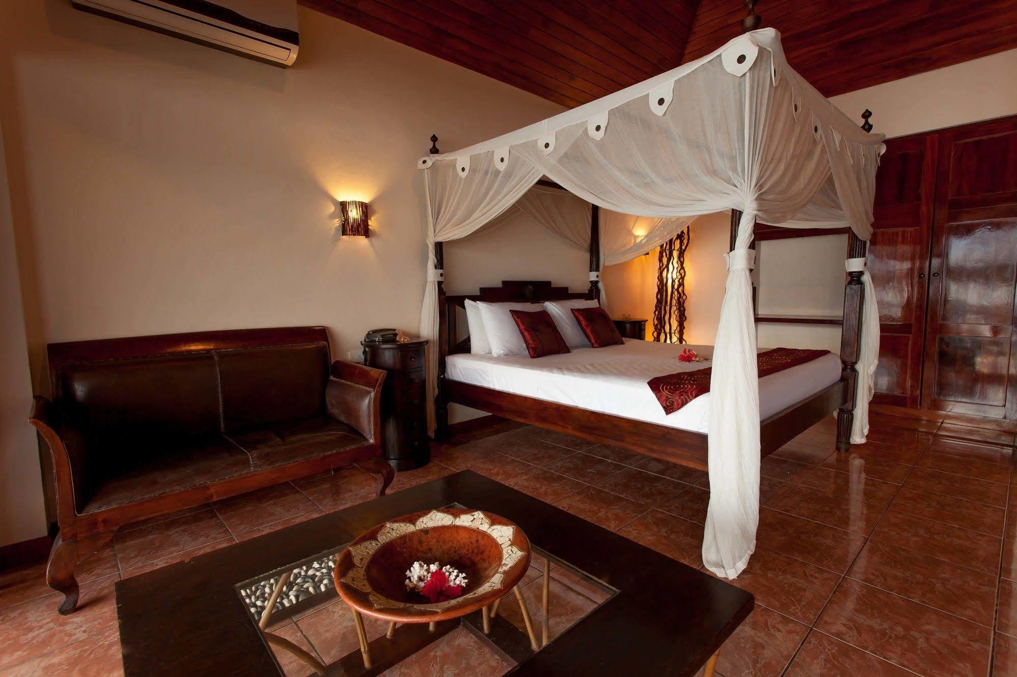 Sunset Bungalows Resort, Vanuatu Πορτ Βίλα Εξωτερικό φωτογραφία